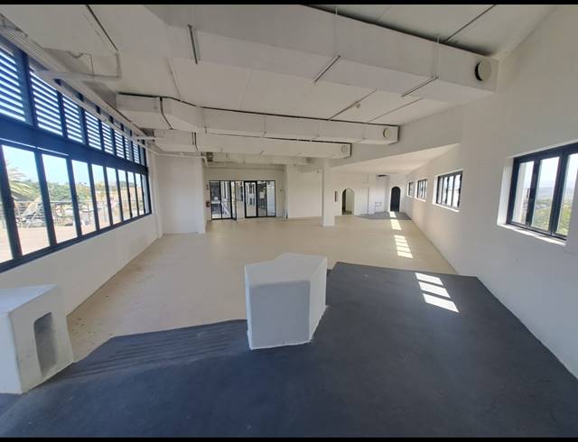 210M² BUSINESS CENTRE TO LET IN SUNNINGDALE